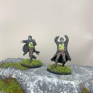 Revenant Miniature TTRPG - Duo Revenant Minis - Two Revenant minis