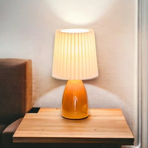 Lámpara de mesa de metal, lámpara de mesa LED para dormitorio de noche,  interruptor de botón/interruptor táctil, color ajustable, no regulable, sin
