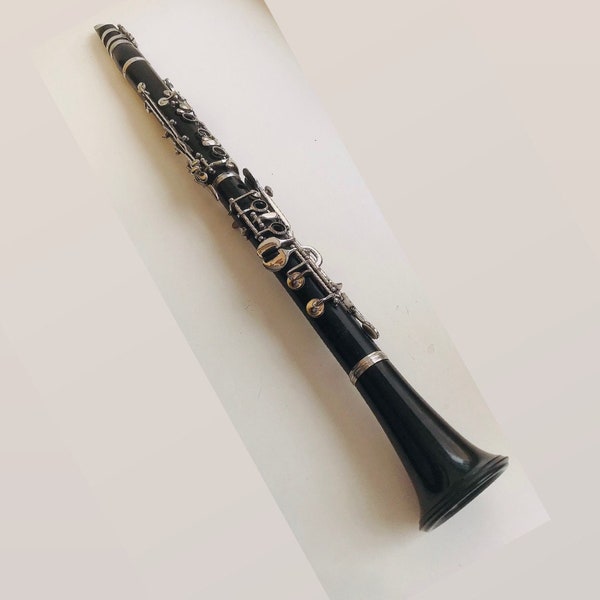 Vintage clarinet in hard case Musical woodwind instrument Made of Bakelite Musical instrument Musical instrument Wind instrument