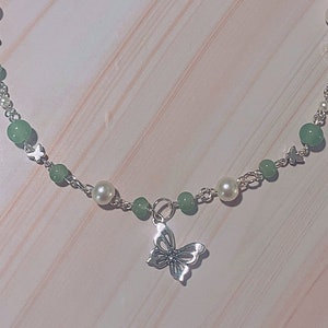 Green Coquette Y2K Butterfly Necklace, Silver Chain Link Beaded Jewelry, Pearl Necklace, Butterfly Pendant, Beaded Accessories