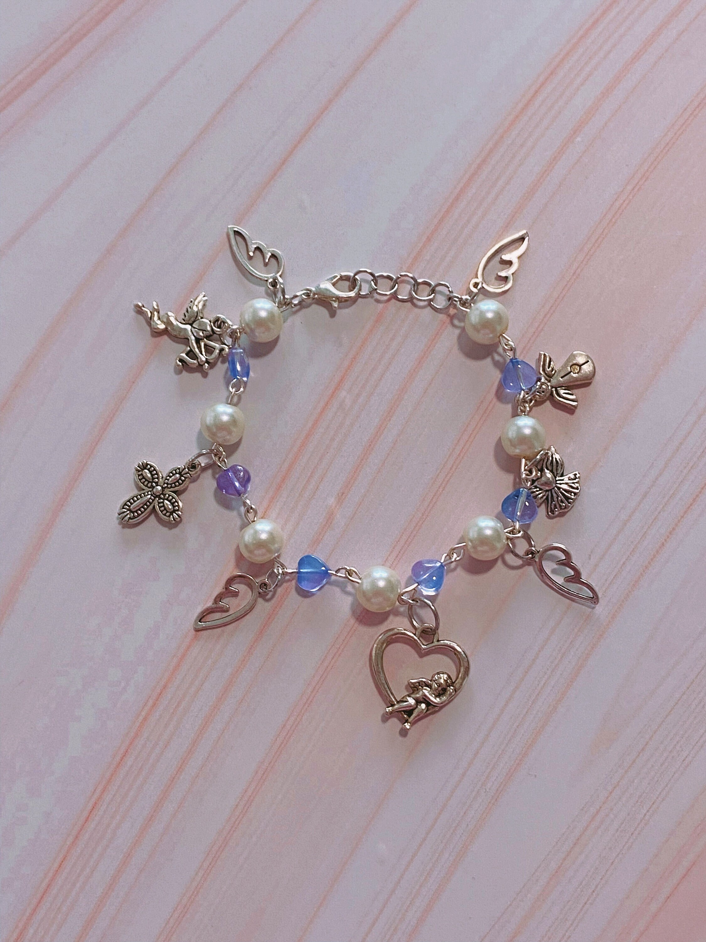 NewJeans 1st ANNIVERSARYチャーム&ブレスレット セット NewJeans - 1st Anniversary Charm Set (Bunnies Ver