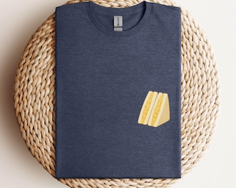 Konbini Lovers T Shirt – Japanese Egg Sandwich Tamago Sando Tee, Japanese Food Nostalgia Shirt, Funny Japan Travel Gift for Foodies Tee