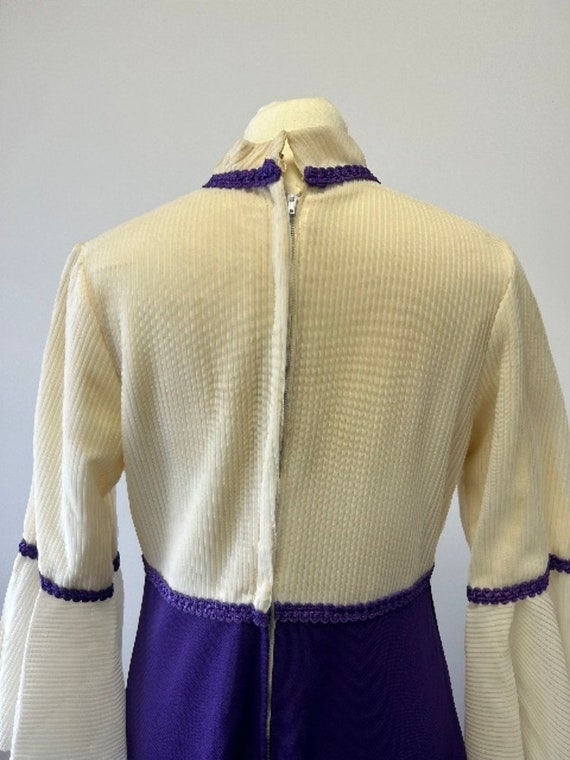 Vintage 1970s Dress Purple Cream 1960s Flowy Slee… - image 5