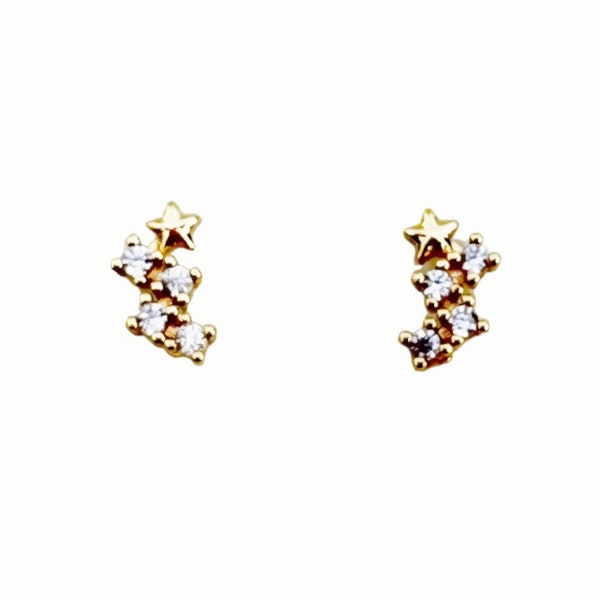 Minimalist gold-plated zirconium oxide star stud earrings. Mini gold women's stud earrings, minimalist style. Minimalist gifts