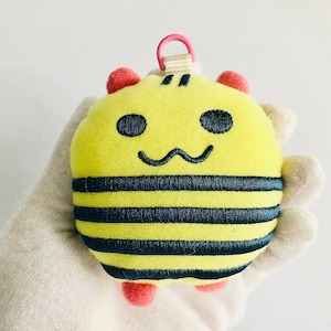 Tamagotchi Plush | BANDAI Simasimatchi Plush Doll Tamagotchi Connection Holder Bag (Doll 3.5” x 3.5”)