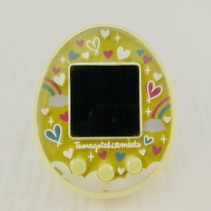 Tamagotchi Meets (Japanese On): Fairy Tale Yellow