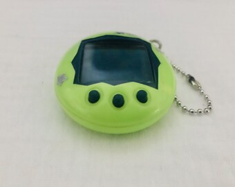 Tamagotchi Connection V1 Plus: Green Clover - Etsy
