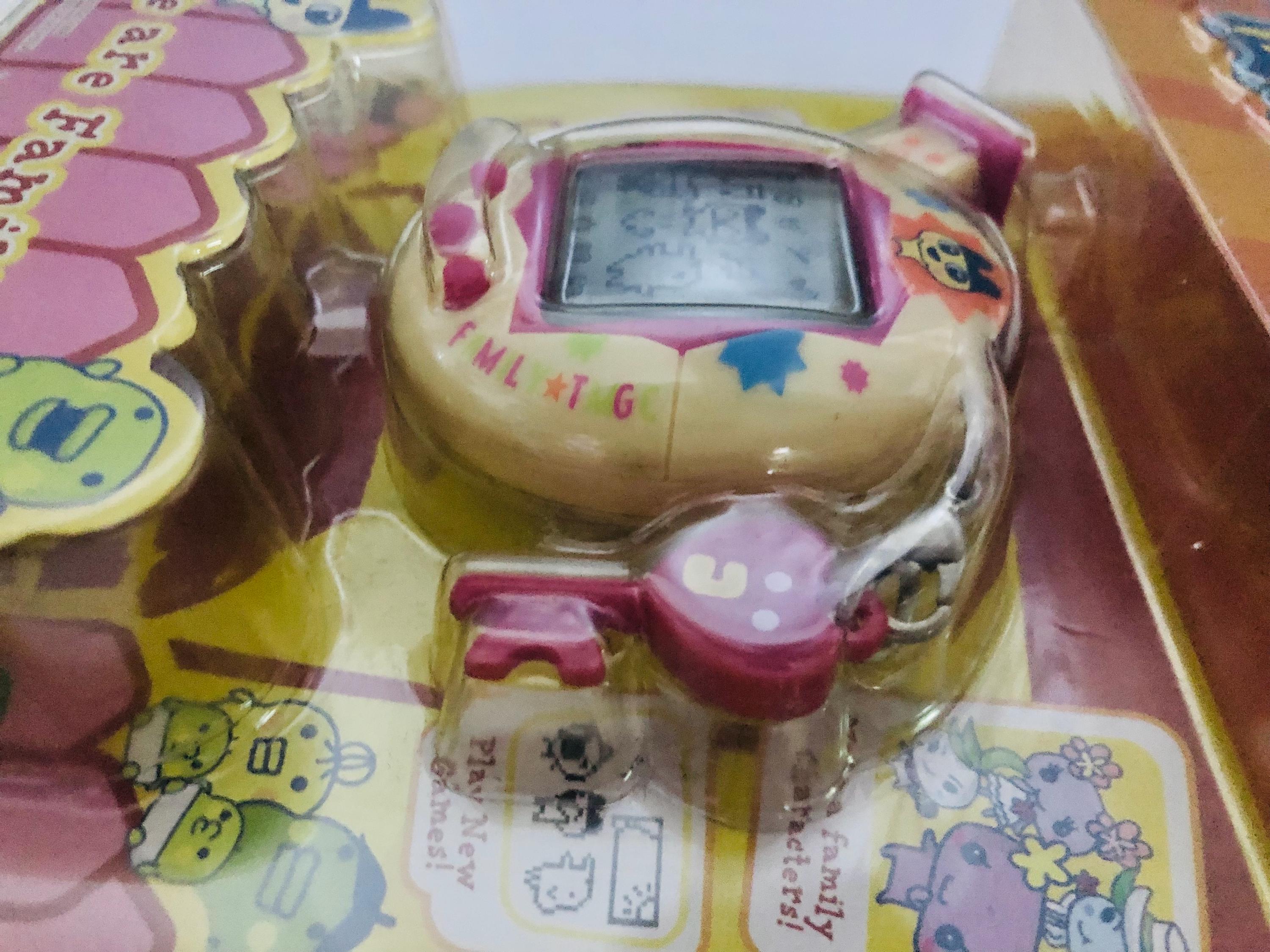 たまごっち　Tamagotchi connection V5 ふぁみりー　海外 s-l400.jpg