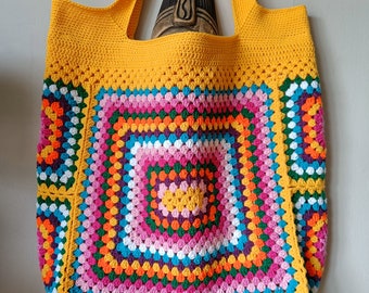 Yellow and colurful chrochet shoulderbag in grandma's squares pattern tote bag for the beach chic market bag and allday bag in vintage style