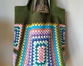 Bolso de hombro de crochet verde militar y colorido en cuadrados de la abuela bolso de mano para la playa chic bolso de mercado y bolso para todo el día en estilo vintage