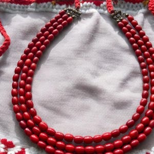 フォークネックレス 赤いウクライナの伝統的な珊瑚ジュエリー 民族ネックレス ビーズ ウクライナの民族衣装 民俗芸術 女性へのギフト