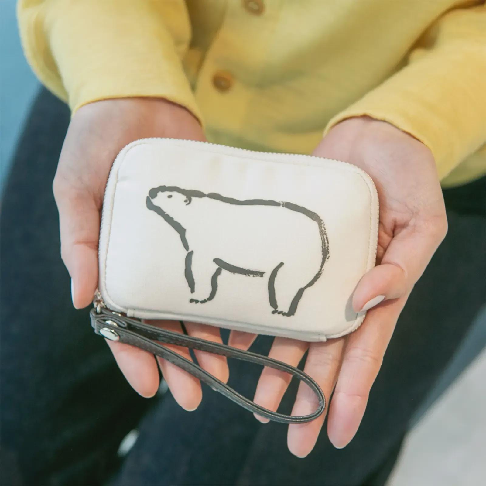 Izumi Shiokawa: Polar Bear Drawer Pouch Pocket - Hobonichi Techo