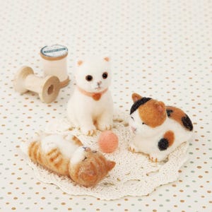 DIY Cute Baby Nekos - Hamanaka - Wool Felt Kit - Cute Animal Felt
