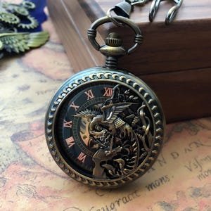 Personalized Initials Pocket Watch Customized Pocket Watch for the Groomsmen, Anniversary Gift, Wedding Gift, Best Man Gift, Gift for Groom