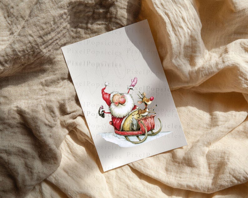 K&ouml;nnte beinhalten: Weihnachtskarte mit einer Aquarell-Illustration von Santa Claus in rotem Anzug, der von einem roten Schlitten winkt, der von einem Rentier gezogen wird. Die Karte hat einen schneebedeckten Untergrund.