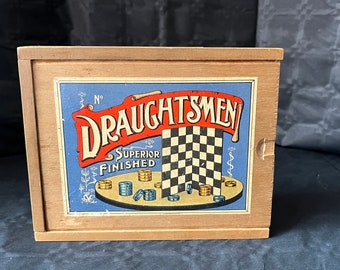 Vintage boxed draughtsmen