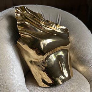 Corsetto scultoreo in oro / Top bustier metallico fatto a mano / Corsetto da festival futuristico / Dichiarazione di moda d&#39;avanguardia / Scultura artistica