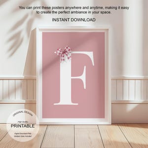 Póster de letra F con arte de pared rosa, decoración de habitación preppy, impresión inicial F, bonito arte de pared rosa, impresión de una sola letra, póster de lazos de moda, arte de pared imprimible