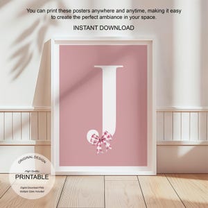 Póster de letra J con arte de pared rosa, decoración de habitación preppy, impresión inicial J, bonito arte de pared rosa, impresión de una sola letra, póster de lazos de moda, arte de pared imprimible