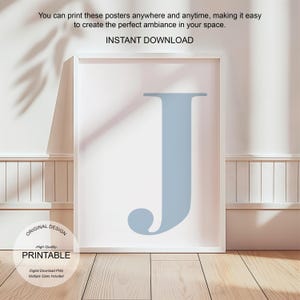 Arte de pared azul, póster con la letra J, decoración de habitación preppy, impresión inicial J, lindo arte de pared azul, impresión de una sola letra, decoración de dormitorio, arte de pared imprimible