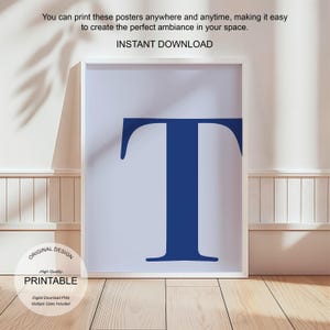 Arte de pared azul, póster con la letra T, decoración de habitación preppy, impresión inicial T, lindo arte de pared azul, impresión de una sola letra, decoración de dormitorio, arte de pared imprimible