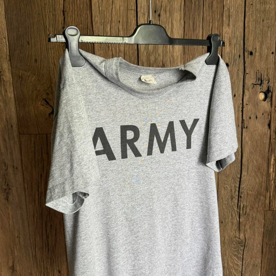 その他 1PIU1UGUALE3 VINTAGE LOGO ARMY T-SHIRT Distressed U.S.Army Logo Vintage US Military Men Women T
