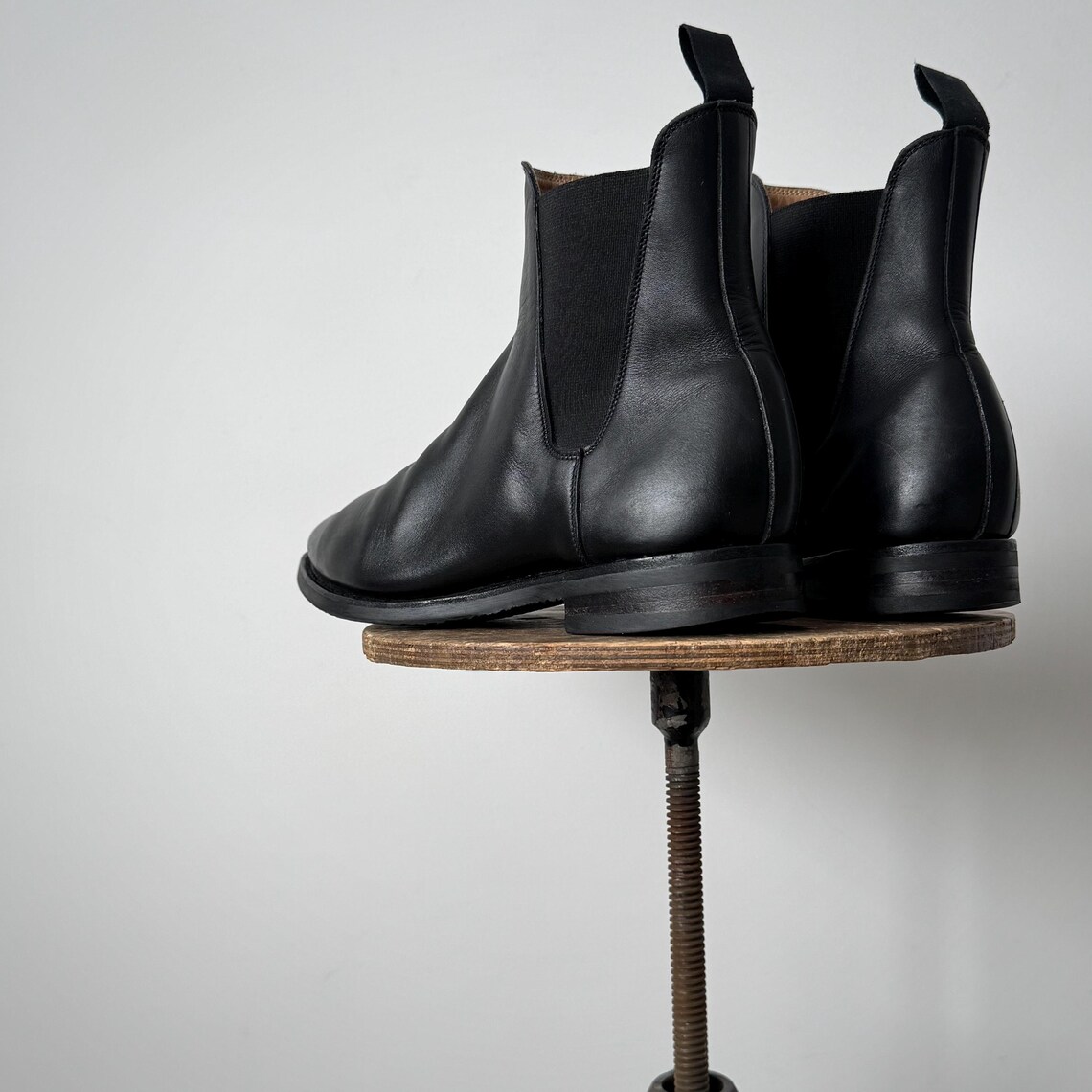 Crockett & Jones 'Rachel' Women's Black Leather Chelsea Boots, foto 4 di 5