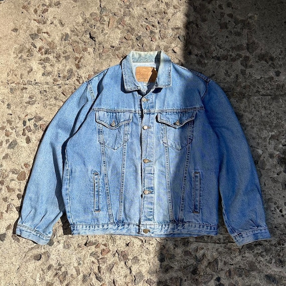 American Vintage 90s Levi's Type 3 Denim Jeans Jacket Light American Vintage 90s Levi's Type 3 Denim Jeans Jacket Light