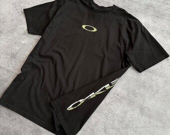 Vintage Y2K Early 2000s Oakley Center Logo Long Sleeve Tee Shirt