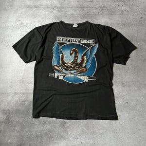 Vintage 1990s Scorpions Rock Graphic Band T-Shirt Size L - Retro Rock Fashion