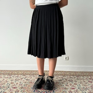 Vintage Prada Women&#39;s Wool Blend Pleated Black Midi Skirt – A-Line Bodycon Wrap – Italian Designer Fashion – Size 42
