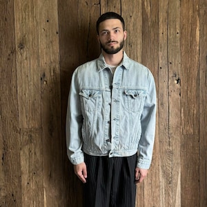 Vintage 1990s Levi’s Type 3 Light Blue Faded Denim Jean Jacket American Retro Style Size L