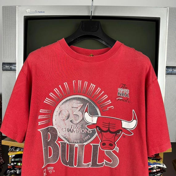 ヴィンテージ 1993 NBA シカゴ ブルズ ワールド チャンピオン レッド 