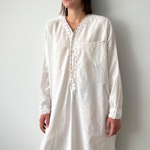 1940s Vintage European Women’s White Nightgown Tunic Long Shirt – Heritage Old Fashion Edwardian Avant Garde