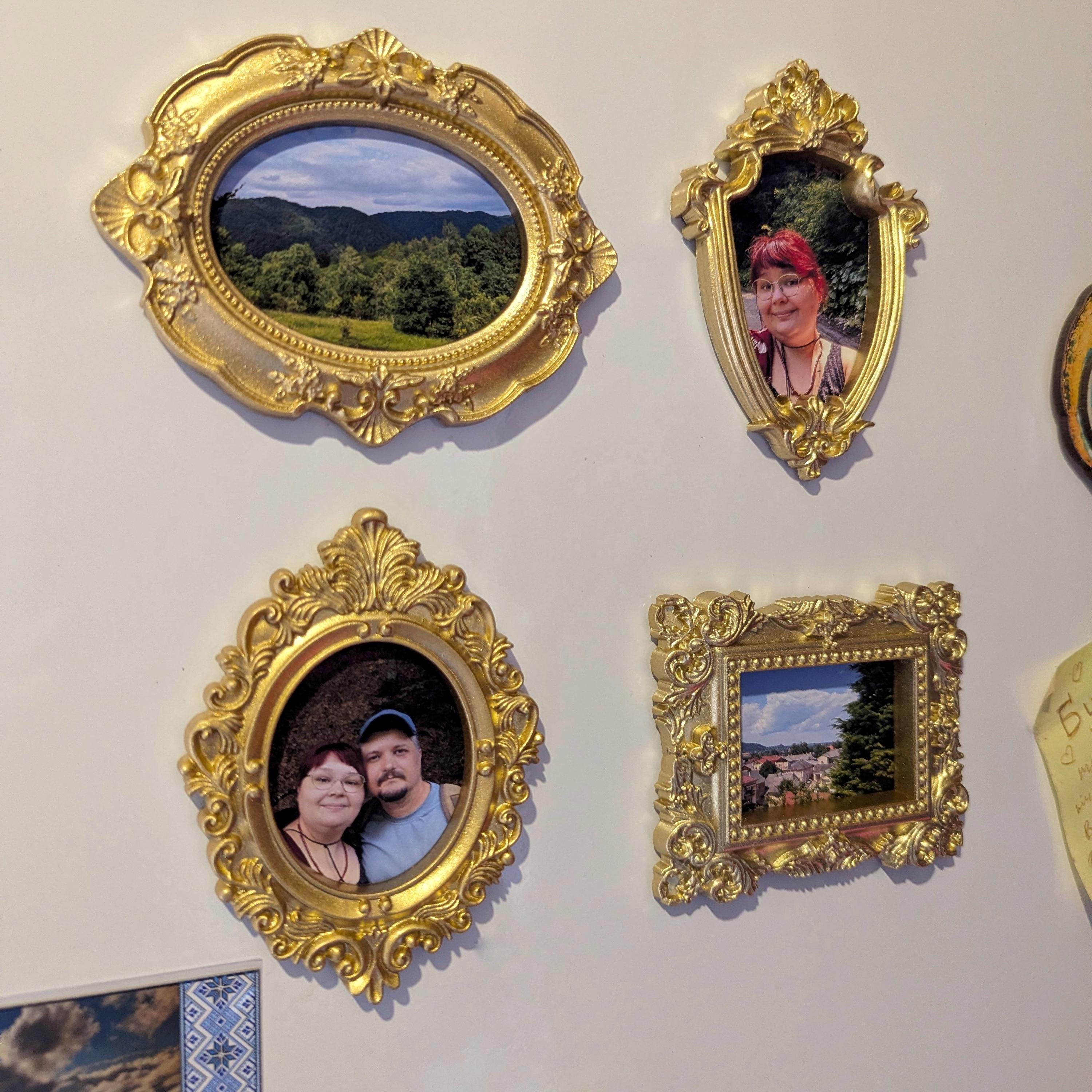 Gold Photo Magnet Frames: Custom Fridge Magnet Set for Gallery - Etsy