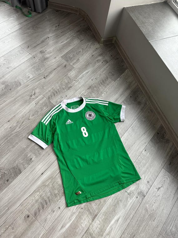 Adidas #8 Ozil Green Football Shirt Jersey - Etsy