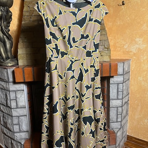 Vestido largo con estampado de palmeras de fin de semana de Max Mara