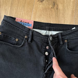 Acne Studios Black Men's River Used Blk Jeans Size: 32/30 image 4