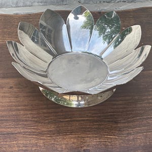 Vintage EALES 1779 Silver Plate Lotus Flower Bowl; Silver Lotus Flower; Catch All; Nut Dish; Candy Dish; Collectible Silver