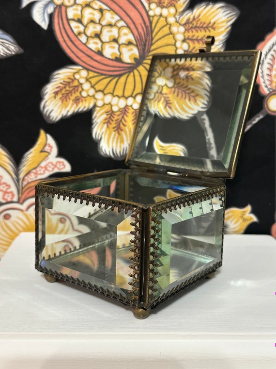 Gorgeous Glass Dresser Box, French Jewelry Box, T… - image 4