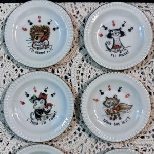 Vintage 1950's Ardalt Lenwile Porcelain Poker Playing Animal Plates; Mini Playing Card Plates; 4" Diâmetro; Conjunto de 8; Animais Playing Cards
