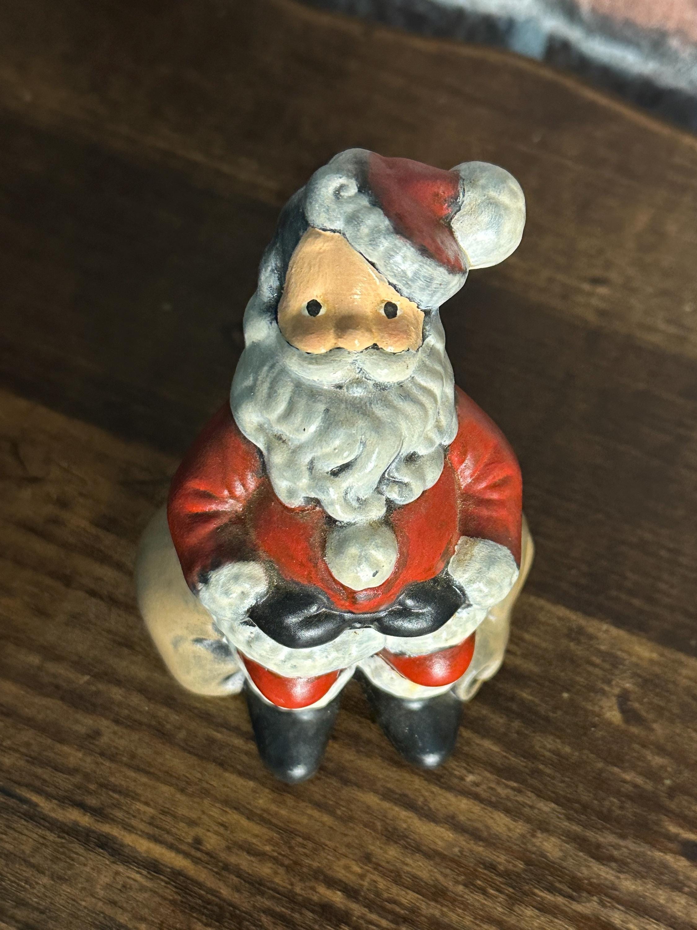 ヴィンテージ アトランティック モールド 陶器製サンタ置物、着席