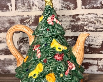 Vintage Ceramic Christmas Tree Teapot; Holiday Server; Collectible Christmas Pitcher; Vintage Christmas Kitchen Decor; Christmas Tree