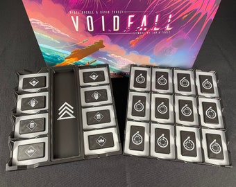 Offerta Agenda Voidfall e vassoi per Tableau Tech, spazio di archiviazione extra, occupa meno spazio sul tavolo, compatibile con le bustine protettive, più facili da maneggiare e passare!