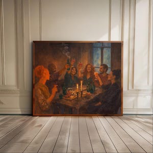 Puede incluir: Pintura enmarcada que representa una reunión festiva alrededor de una mesa. Varias personas levantan sus copas para brindar, iluminadas por la luz de las velas. Hay botellas y comida sobre la mesa. La obra de arte tiene tonos cálidos.