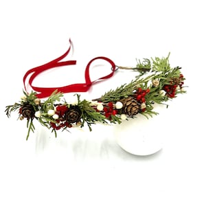 Red green flower crown, winter hair wreath, christmas flower crown, winter hair accessories, red hair crown, rustic wedding headpiece
