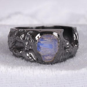 Bague chevalière brute en pierre de lune arc-en-ciel faite main en argent sterling 925, pierres précieuses de feu bleu, bijoux pour hommes