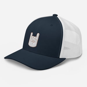 Hook &#39;em Trucker Cap