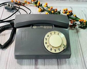 Teléfono de disco gris: Vintage VEF TELEKOM TA-611 D Decor