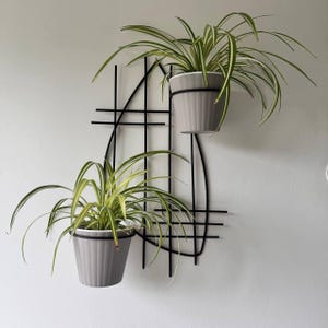 Vintage metal Wall plant hanger, Metal wall plant stand, silver hanging planter, Plant Holder, plant decoration,wall decoration,flower stand